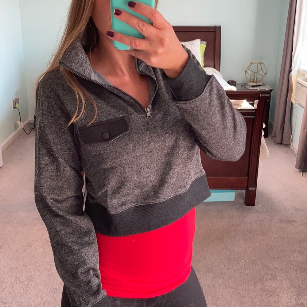 🧁Shameless🧁 crop fleece